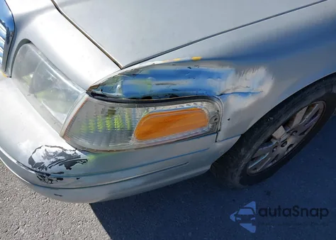 2004 Ford Crown Victoria Lx из США, поврежденный, VIN 2FAFP74WX4X132936